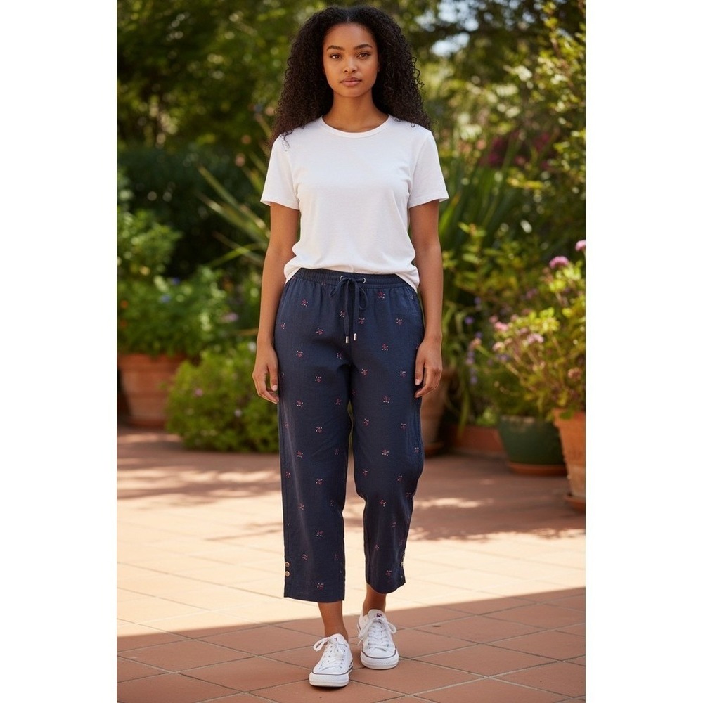 Marisa Chistina  Chino Pants Womens Size 14 Navy Blue Lobster Print coastal crop